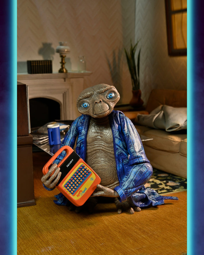 E.T. The Extra-Terrestrial 40th Anniversary Ultimate Telepathic E.T. 7" Scale Action Figure "Pre-Order Dec 2022 Approx"